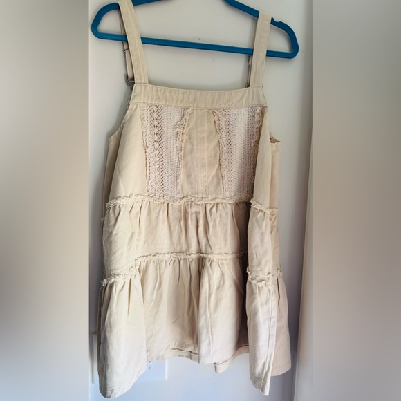 POL Sleeveless Tiered Mini Dress With Lace Detail - Picture 4 of 6